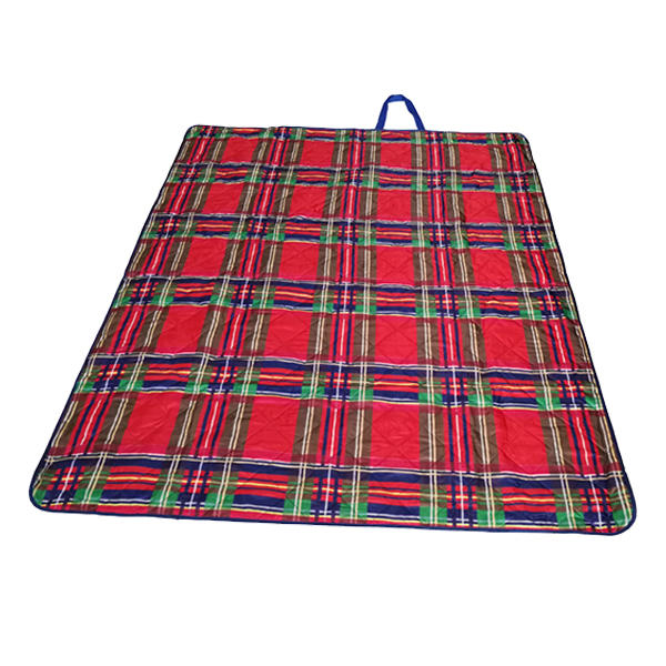 Luxury picnic blanket made by ultrasonic melt