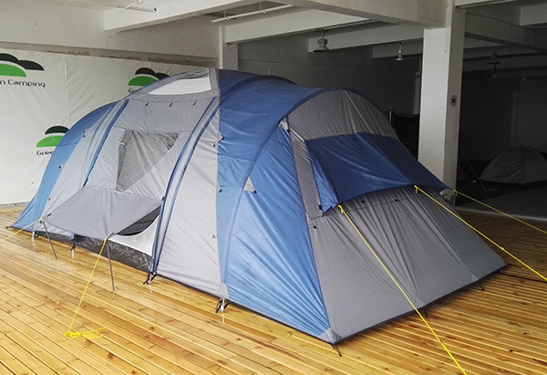 Waterproof family tent.jpg