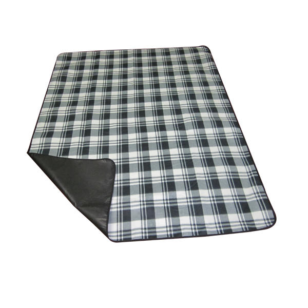 Outdoor waterproof picnic rug